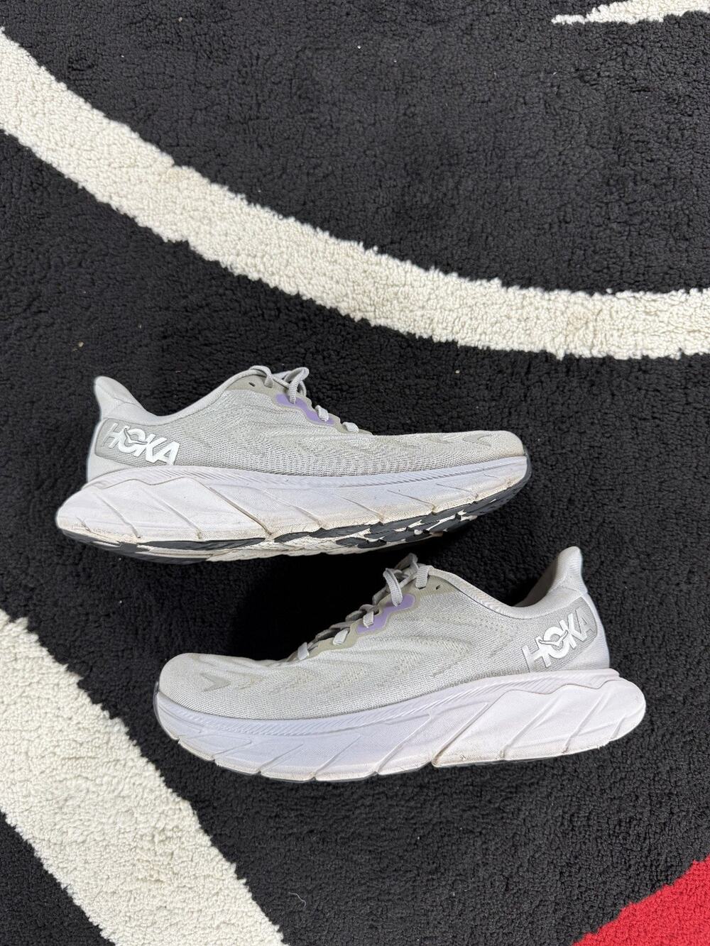 Hoka Arahi 6 Womens Size 7.5B Running Shoes Grey Purple Lace Up Athletic